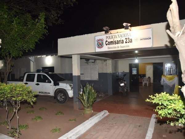 Joven con 30 denuncias es capturado al esconderse en un ropero