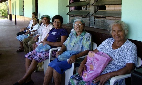 Denuncian que unos 5000 adultos mayores no cobran pensiones - .::RADIO NACIONAL::.