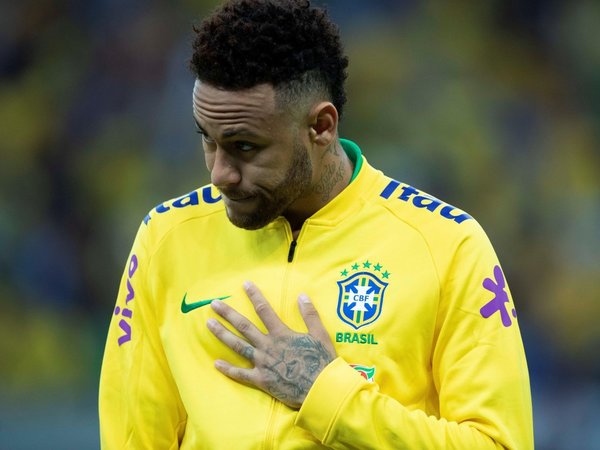 Mujer que acusa a Neymar de violación dio su testimonio