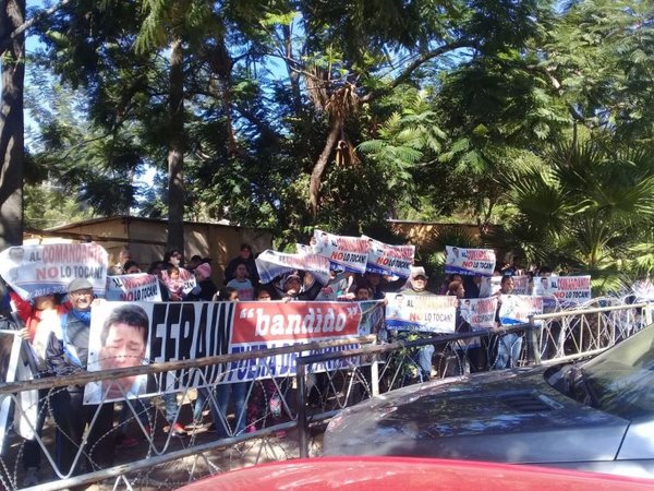 Hurreros, último recurso del 'comandante' Dionisio - Nacionales - ABC Color