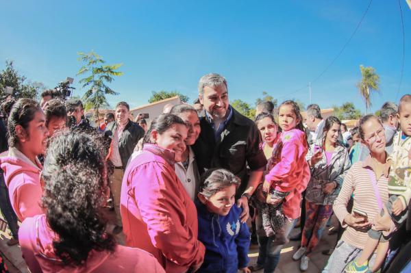 Jefe de Estado ratifica esfuerzo para garantizar tierra y viviendas propias a los compatriotas