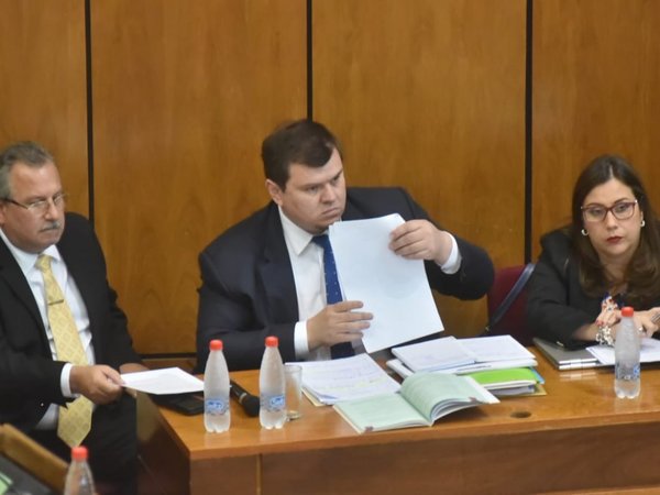 Senado analiza pérdida de investidura de Dionisio Amarilla