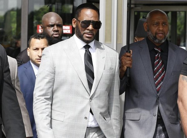 R. Kelly se declara inocente de nuevas acusaciones de crímenes sexuales - Espectaculos - ABC Color