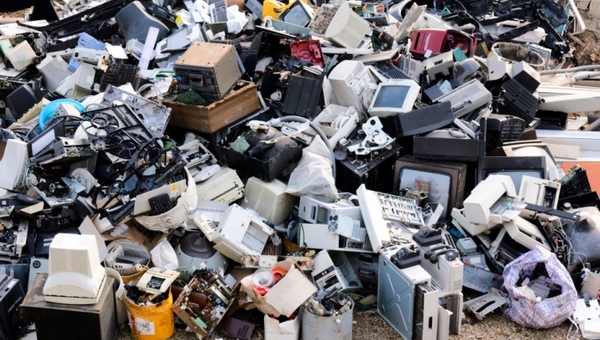 Parlasur considera proyecto para tratar los residuos electrónicos » Ñanduti