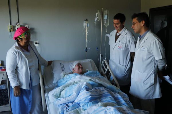 Alta para la décimo primer trasplantada de médula ósea en Clínicas
