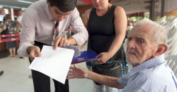 Abues en sitú de pobreza tendrán más beneficios