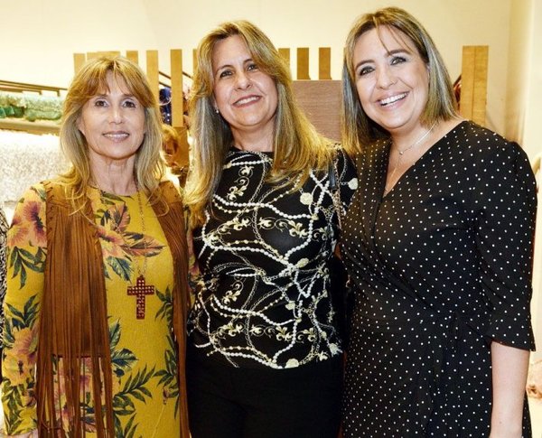 Inauguración oficial de la nueva tienda Musseline - Edicion Impresa - ABC Color