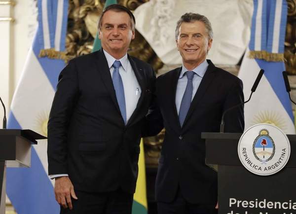 "Fuera Bolsonaro": organizaciones argentinas rechazan al presidente de Brasil » Ñanduti