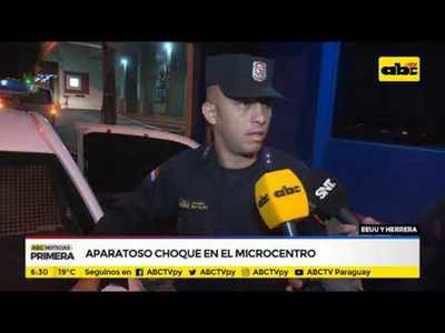 Aparatoso choque en el microcentro - Tv - ABC Color