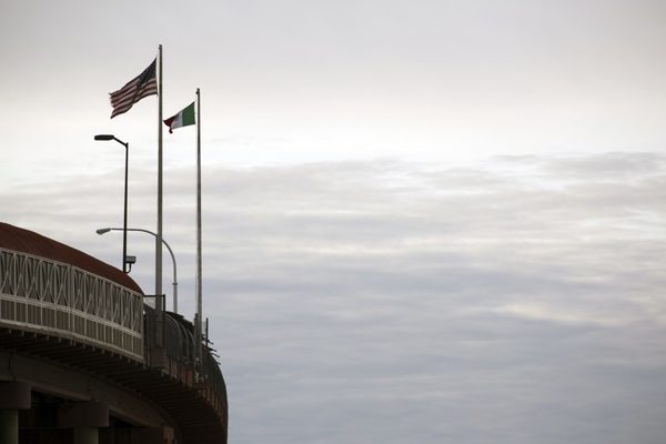Contemplan aplazar aranceles a México