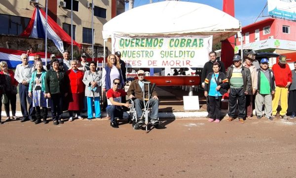 Aprueban pensión para adultos mayores de 65 años
