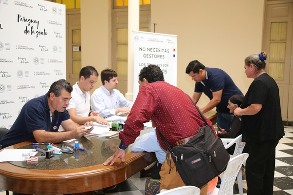 Nuevo grupo de víctimas de la Dictadura cobran la indemnización este viernes » Ñanduti