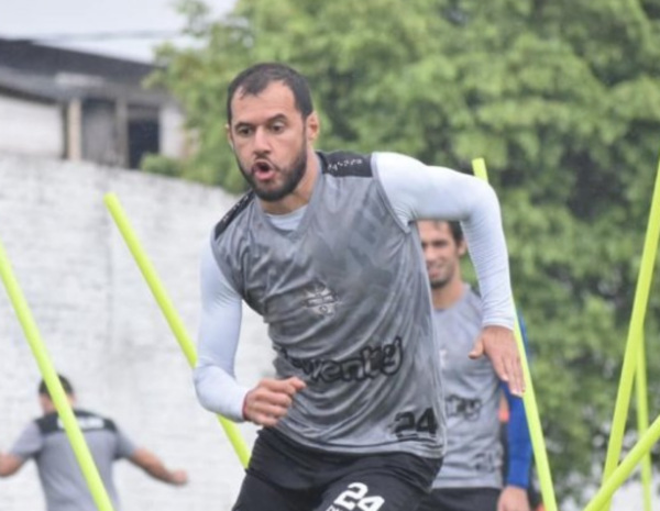 HOY / El Zorro Bareiro adelanta su retiro del fútbol profesional