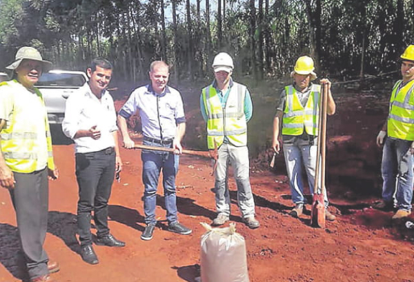 Esperan construcción de pavimento | Diario Vanguardia 12