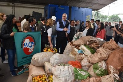 Productores de San Pedro entregan donación para familias damnificadas - .::RADIO NACIONAL::.