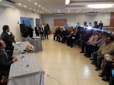 CDE: piden reubicar a mesiteros para mejorar comercio - 730am - ABC Color