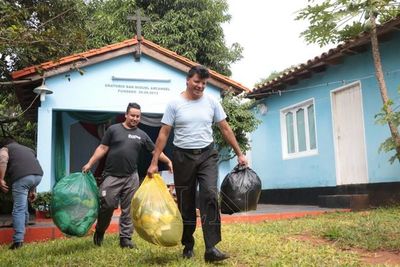 Suman donaciones para familias damnificadas de Pilar