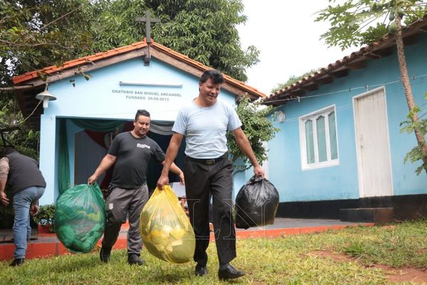 Suman donaciones para familias damnificadas de Pilar