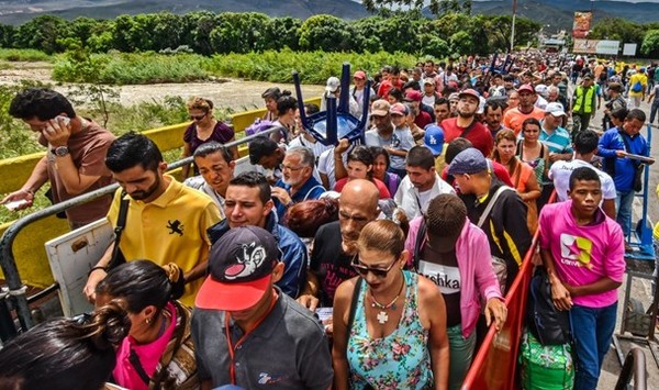 Venezuela: Supera los 4 millones los ciudadanos que huyen por la crisis » Ñanduti