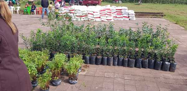 MAG entregó insumos a productores de Paraguarí - ADN Paraguayo