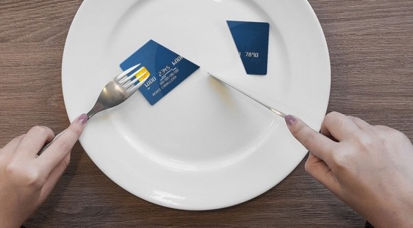 Rehusarse a cobrar con tarjeta de crédito será discriminación, según ministro » Ñanduti