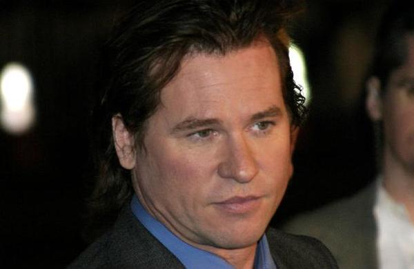 Val Kilmer luce irreconocible a dos años de confesar que padece cáncer - C9N