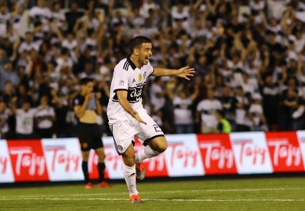 Julián Benítez cierra su ciclo en Olimpia