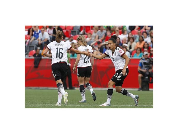 Alemania y Noruega, con goleadas, comienzan bien
