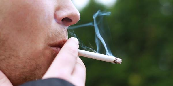 Abordan temas relacionados a la problemática del tabaquismo en el país