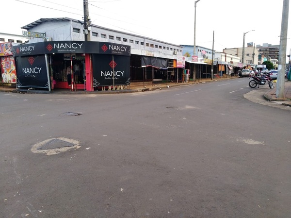 Ventas decaen en un 80 % en el centro comercial de Encarnación - ADN Paraguayo