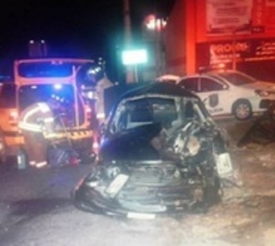 Conductor se salva de milagro tras caer de viaducto en Asunción - Paraguay.com