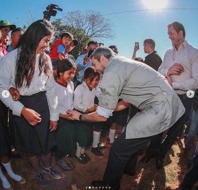 Marito entregó aportes para las escuelas de San Pedro