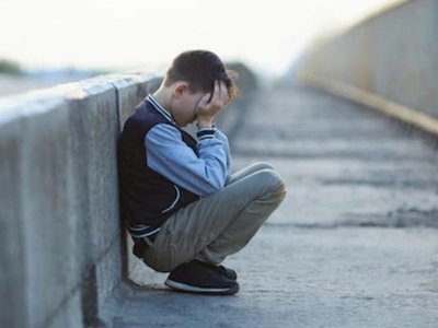 Intervienen cole para frenar casos de suicidio
