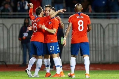 Con Sánchez aún en duda, Chile viaja a Brasil - Deportes - ABC Color