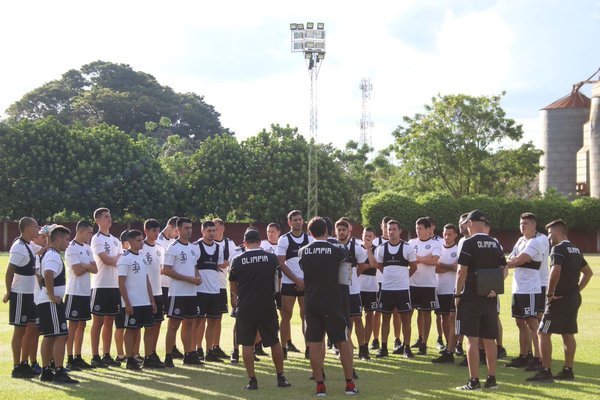 Olimpia vuelve a entrenar este lunes