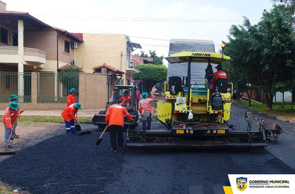 Realizan varias obras de bacheo y asfaltado en Luque