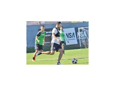 Con largo recorrido desembarcan en el fútbol paraguayo