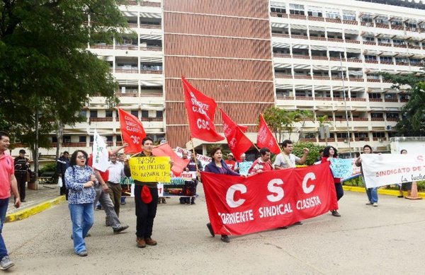 Tercerizaciones terminan en negociado, lamentan - Edicion Impresa - ABC Color
