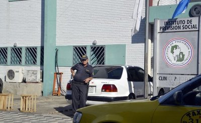 La Fiscalía investiga si hubo lesión de confianza en el IPS - Edicion Impresa - ABC Color