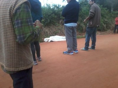 Hallan cadáver en la vía pública en Brítez Cué