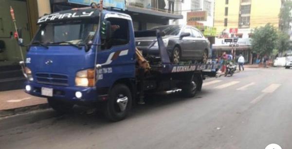Prieto ignora a Junta Municipal y hace funcionar grúas de forma ilegal, afirman - ADN Paraguayo