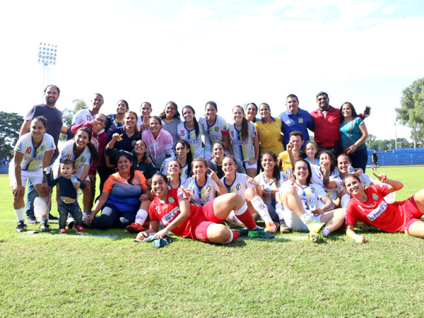 Capiatá es finalista del torneo Apertura de fútbol femenino
