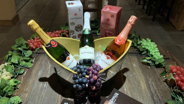 Monalisa recibió al heredero y director de la Maison Champagne Taittinger