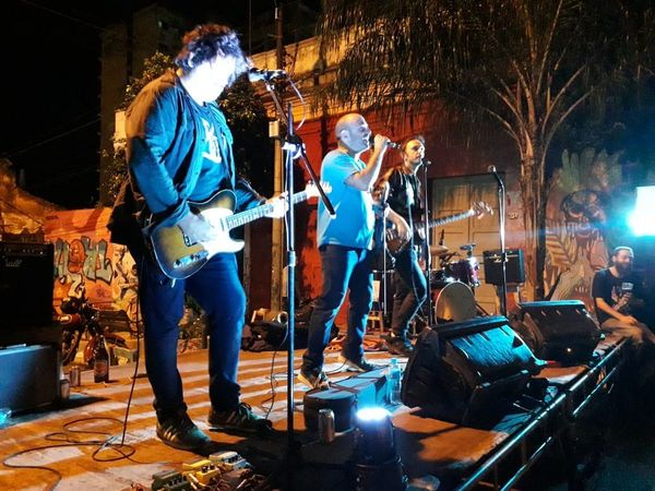 Edu Schmidt regaló un mágico concierto