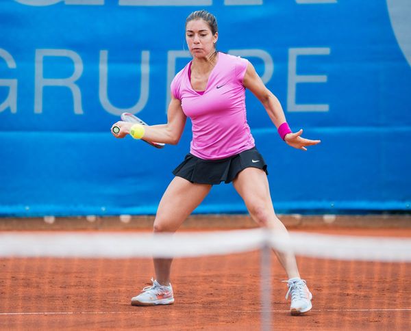 Debuta Monserrat González