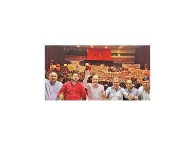 Tras  pedirse su remoción, Durand hace gran demostración de fuerza