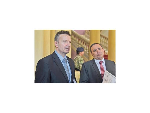 Equipo de Marito solicitó sumarios ante indicios en licitación del IPS