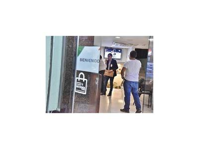 Fallido control de Sedeco a  locales por rechazar tarjetas