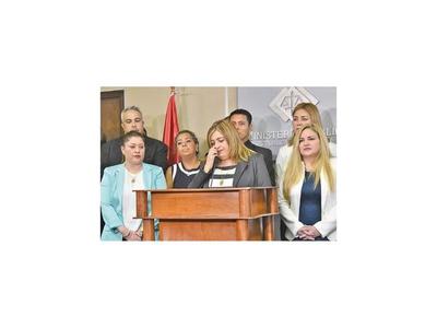 Abogada asegura que fiscala tiene doble agenda para hacer política