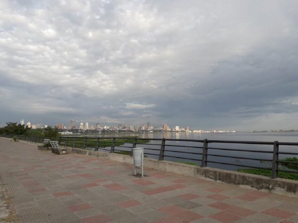Meteorología anuncia un lunes con ambiente cálido y sin lluvias